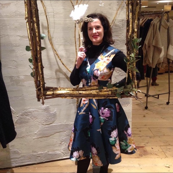 ✨Come Shop In My Closet✨ - Picture 3 of 8